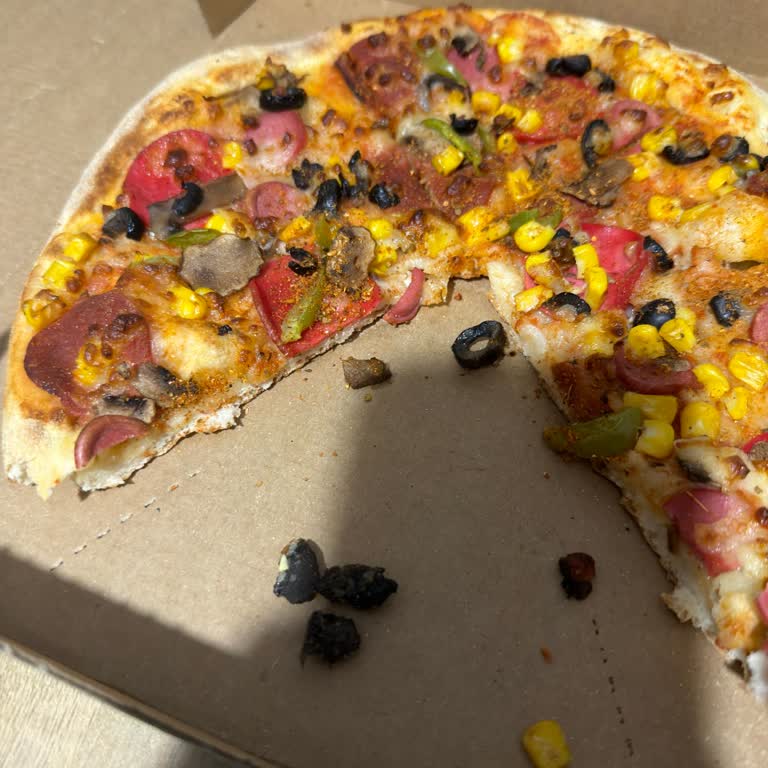 PizzaLazza Şubesinde Yabancı Madde Bulunması Ve Gecikmeli Teslimat Nedeniyle İade Reddi