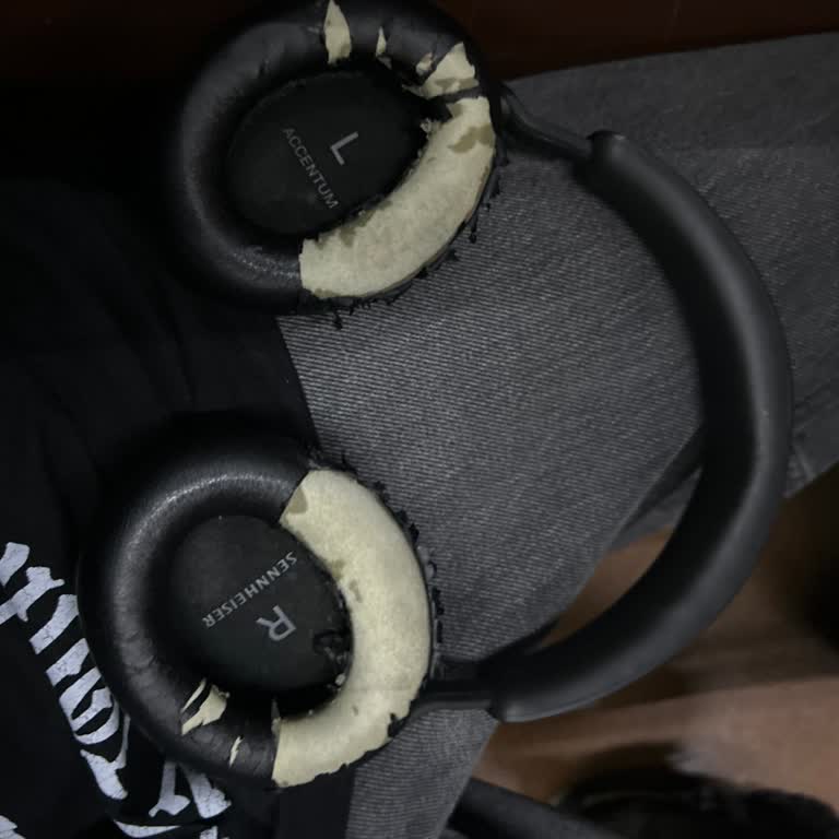 Sennheiser Accentum Kulaklıkta Yedek Ped Yokluğu Ve Cevapsız Destek