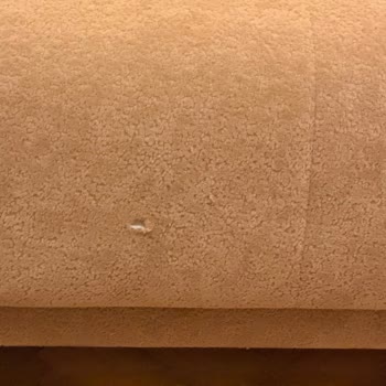 İstanbul Metrocity AVM'de Kelebek Mobilya'dan Gelen Arızalı Kanepenin Acil Değişimi Talebi