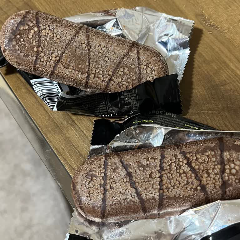 A101'de Satılan Bozulan Eti Browni Intense Çikolata Gıda Güvenliği Riski
