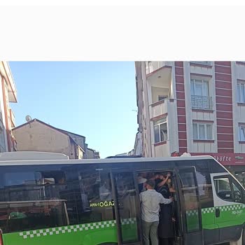 Arnavutköy'de ARN1 Ve ARN2 Hatlarında Araç Kapasite Yetersizliği
