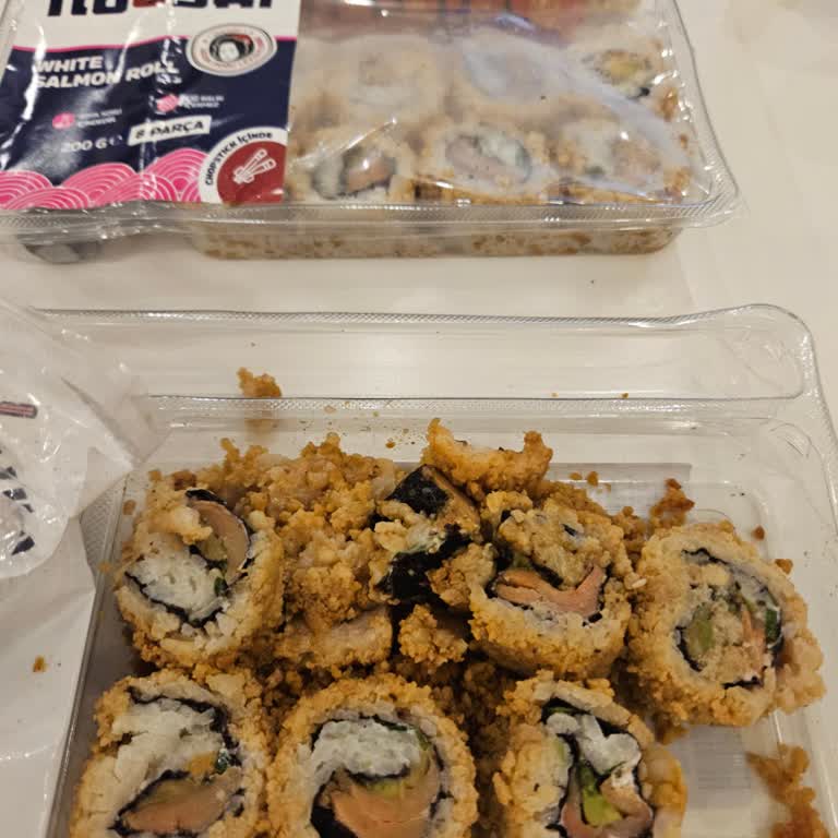 Boldy İstanbul Pangaltı Şubesinde Bozulmuş Sushi Ürünü Ve Sağlık Endişesi İçin Tam İade Talebi