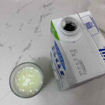 Küflü Ve Pütürlü Süt Üzerine Sağlık Uyarısı Ve İade Talebi