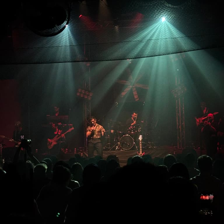Jolly Joker Ankara’da Havasız Salon Yetersiz Ses Ve Adaletsiz Oturma Düzeni
