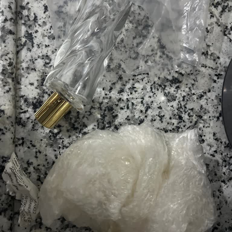 Kırılan Parfüm İçin PTT Kargo'dan Tam Tazminat Talebi