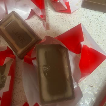 Bozulmuş Ülker Sütlü Çikolata Ve Çocuk Sağlığı Tehlikesi