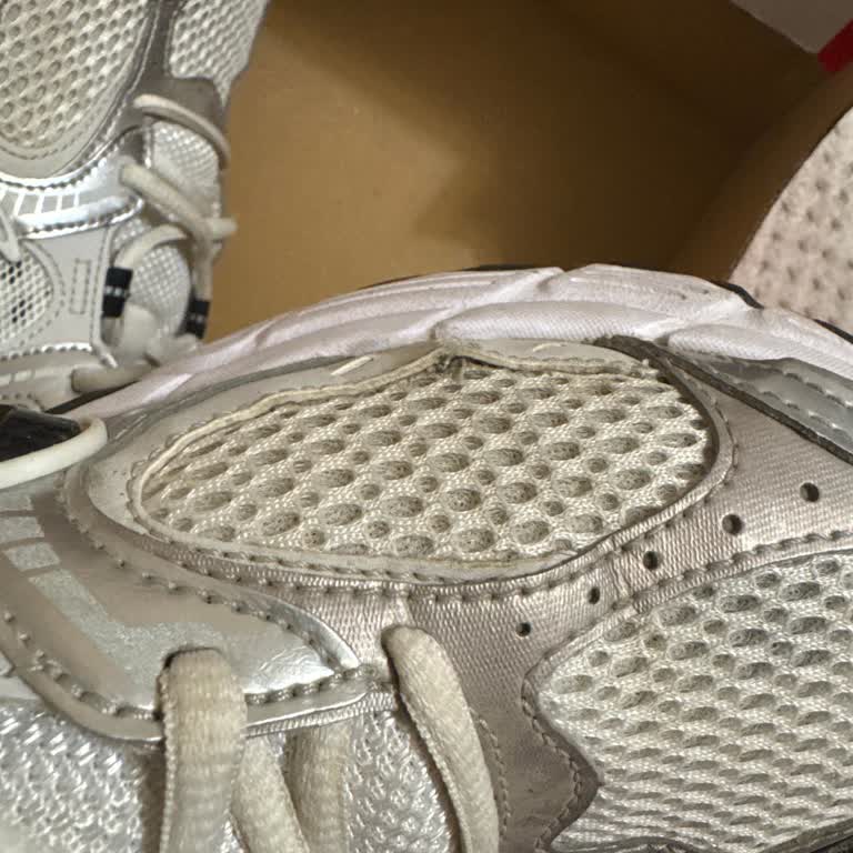 Kısa Sürede Yırtılan Nike Spor Ayakkabısının Garanti Reddi