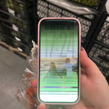 Yeni Telefonumda Kamera Lekesi Ve Servis Sonrası Ekran Arızası