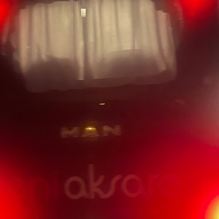 Yeni Aksaray Otobüsünde Cam Kırılması Nedeniyle Güvensiz Yolculuk