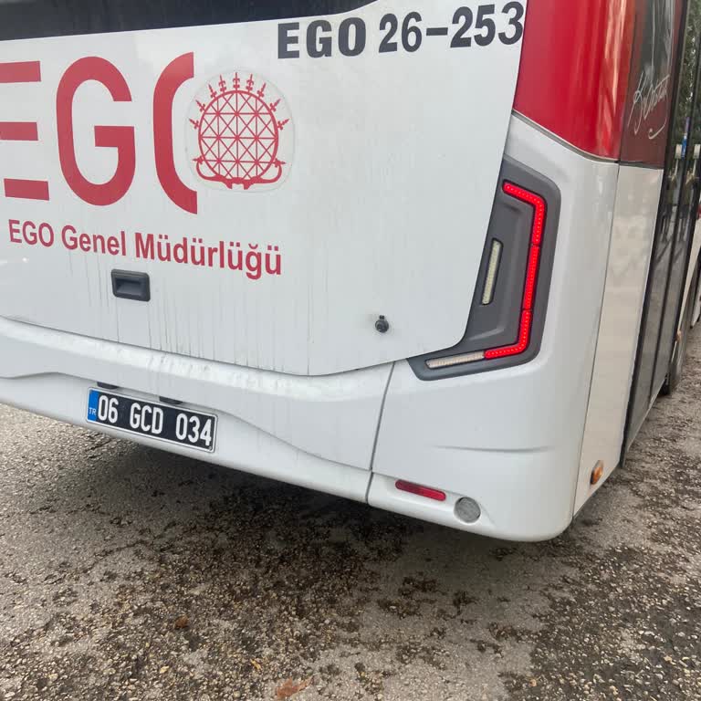Sabah Yoğunluğunda Otobüsler Aşırı Kalabalık Ve Şoför Üslupsuz