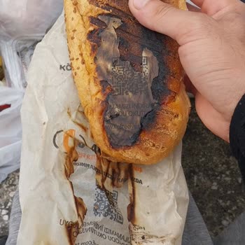 Yanmış Ve Yün Benzeri Madde İçeren Paket Ekmeğe Hijyen Şikayeti