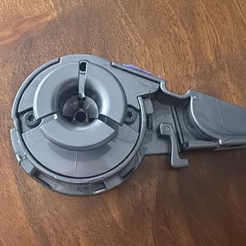 Dyson Fluffy Başlık Tırnağı Kırıldı, Müşteri Hizmetleri Kullanıcı Hatası Diyerek Talebi Reddetti