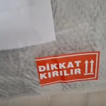 Kırılan Değerli Tablo İçin Tazminat Ve Çözüm Talebi