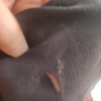 Yırtık Tişört Ve Cevapsız Müşteri Hizmetleri