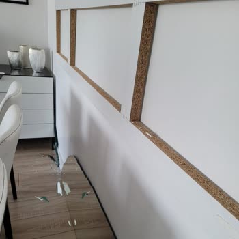 Enza Home Duvara Sabitlenmiş Aynasının Kendiliğinden Düşmesi Güvenlik Riski