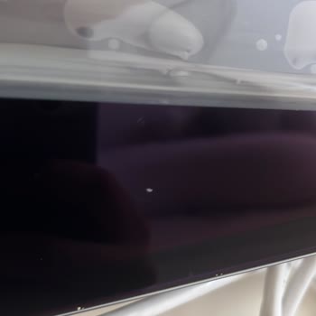 Ekranda Gizli Çizik Ve YouTube Sorunları: LG Ve Media Markt Çözüm Reddediyor