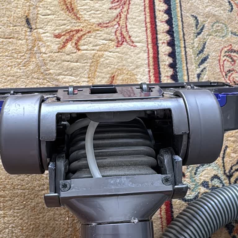 Kırılan Dyson Başlığı Garanti Dışı Açıklaması Ve Ücretsiz Değişim Talebi