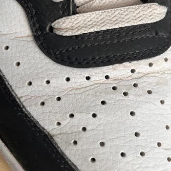 Deichmann’da Çatlayan Ayakkabının Üretim Hatası Olmadığı İddiası