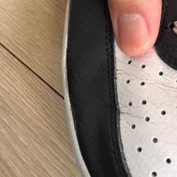 Deichmann’da Çatlayan Ayakkabının Üretim Hatası Olmadığı İddiası