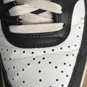 Deichmann’da Çatlayan Ayakkabının Üretim Hatası Olmadığı İddiası