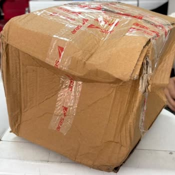 Aras Kargo İle Gönderilen Özel Hatıra Kitabı Hasarlı Koliyle Teslim Edildi