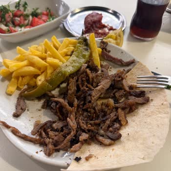 Köfteci Yusuf'ta Kötü Et Kalitesi Ve Üst Düzey Yönetici İletişimi Talebi