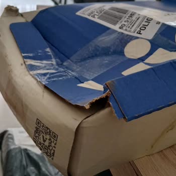 Aras Kargo’nun İade Sürecinde Ayakkabı Kutusu Hasar Görerek Satıcıyı Mağdur Etti