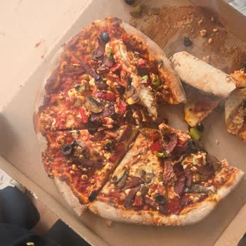 Kırık Pizza Ve Müşteri Hizmetlerine Ulaşılamama Nedeniyle 690 TL Hayal Kırıklığı