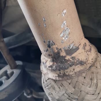 Bosch Servisinde Çekiç İzleri Ve Egzoz Hasarı Şikayeti