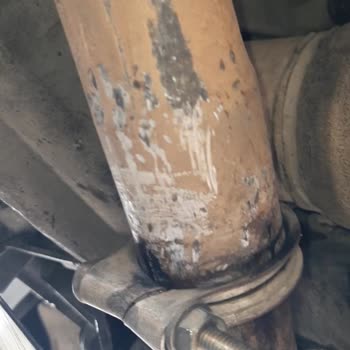Bosch Servisinde Çekiç İzleri Ve Egzoz Hasarı Şikayeti