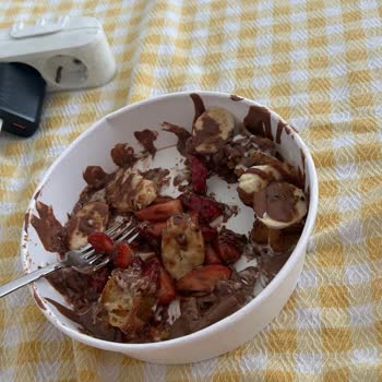 Çikolatasız Ve Soğuk Peanut Waffle Şikayetim