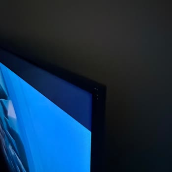 Onvo 65" QLED Televizyonda Çerçeve Işık Sızması Üretim Hatası Ve Ayıplı Ürün