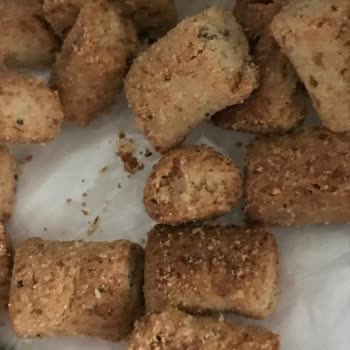 Ayçekirdekli Fesleğen Krakerinde Aşırı Acı Tat Ve Kötü Koku