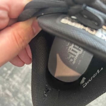 Skechers Ayakkabısının Kısa Sürede Astar Ve Üst Yüzey Hasarı Garanti Kapsamına Alınmalı