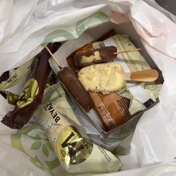 Magnum Dondurmasının İçinin Yapış Yapış Olması Ve Sağlık Endişesi