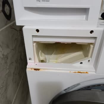 Arçelik Çamaşır Makinesinde Deterjan Çekmecesi Altında Küf Ve Pas, Servis Ücreti Haksızlığı