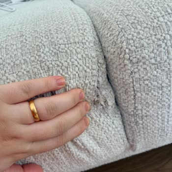 Kahramanmaraş Üngüt Şubesinde Mondi Home Koltuk Takımında Hızlı Kumaş Kararması Ve Cevapsız Servis