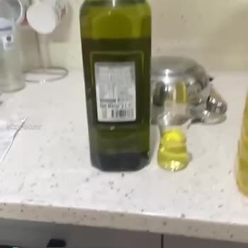 Migros Riviera Zeytinyağı Renk Tat Koku Yok Rengi Aynı Sıvı Yağ