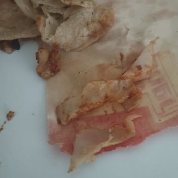 Çiğ Tavuk İçeren Döner Ve Eksik Ayran İçin Gıda Güvenliği Şikayeti