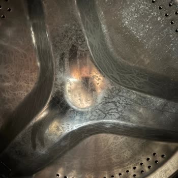 Bosch Ürünleri Çamaşır Makinesine Lekeler Bıraktı Ve Müşteri Hizmetleri Yanıtsız Kaldı