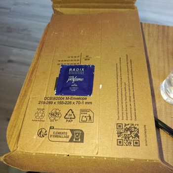 Amazon'dan Boş Kutu Gönderimi Ve Artan Fiyat Nedeniyle Ücret İadesi Talebi