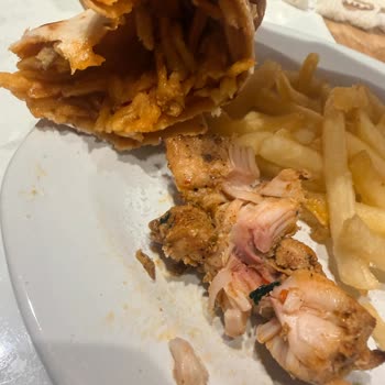 Tavuk Dürümde Yağ Parçası Ve Güven Kaybı