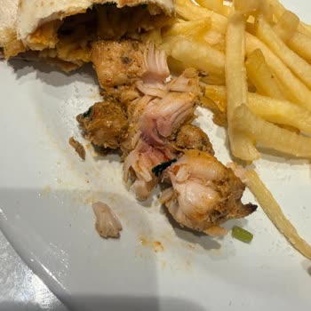 Tavuk Dürümde Yağ Parçası Ve Güven Kaybı