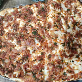 Çınaraltı Kebap’ta Pişmemiş Lahmacun, Sağlık Riski Ve Ücret İadesi Talebi