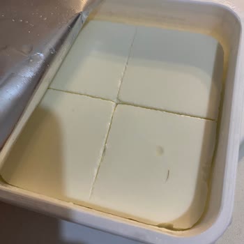 İkinci Kez Sütaş Peynirinde Kıl Görerek Hijyen Endişesi Ve Güven Kaybı