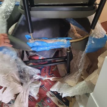 Has Grup Masa Sandalye 4 Sandalyenin De Çeşitli Kusurlarla Teslim Edilmesi