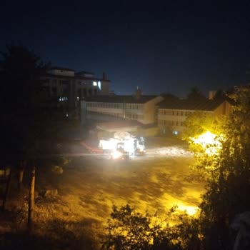 Gece Moloz Taşıma Çalışmalarının Tozu Ve Gürültüsü Sağlığımızı Tehdit Ediyor