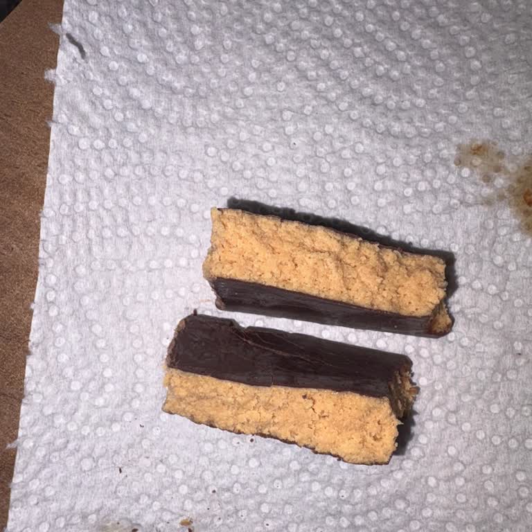 Karamelli Protein Bar Deterjan Tadında, Sağlık Endişesi Ve İade Talebi