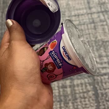 Sürpriz Hediyeli Yoğurtta Hediye Çıkmaması Çocuğu Hayal Kırıklığına Sürükledi