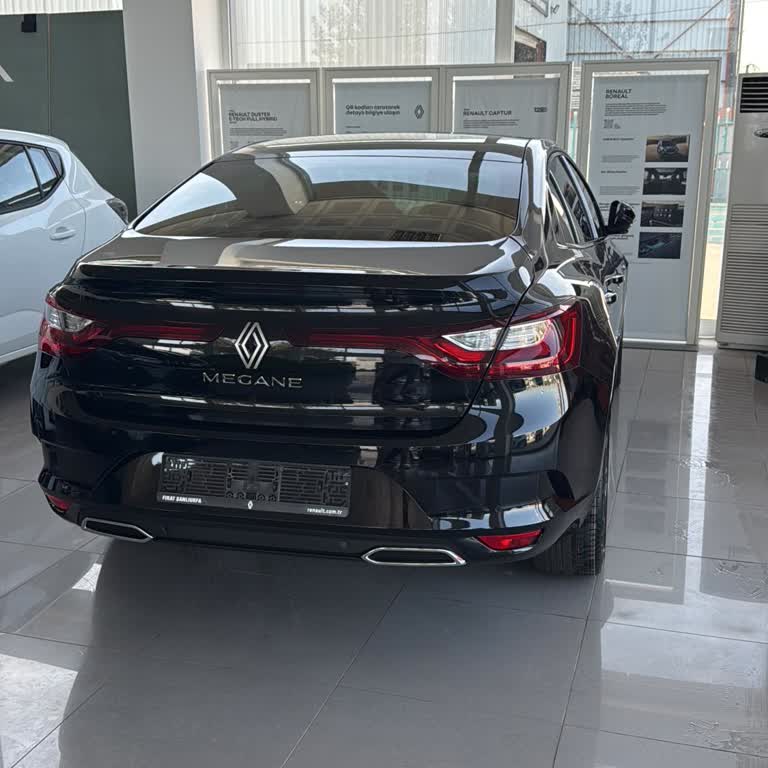 Renault İlgisiz Satış Danışmanı Ve Yetersiz Karşılama Müşteriyi Hayal Kırıklığına Sürükledi